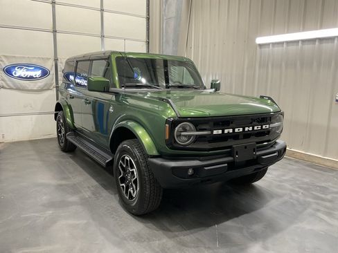 Used 2025 Ford Bronco Outer Banks image 1