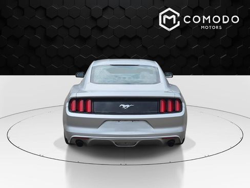 Used 2015 Ford Mustang Coupe RWD image 4