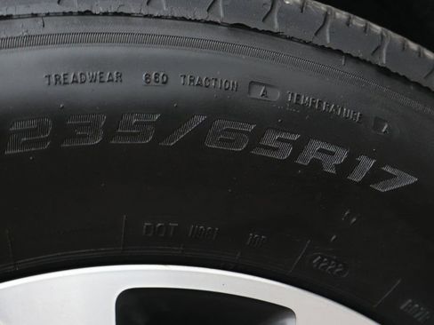 Used 2021 Chrysler Pacifica Touring-L image 51