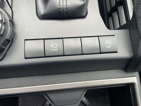 Used 2025 Toyota 4Runner Limited AWD/4WD image 39
