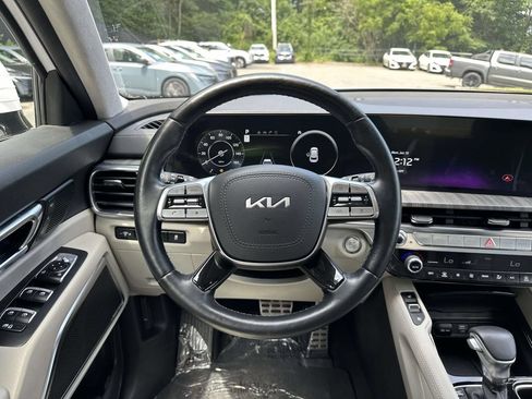 Used 2024 Kia Telluride SX Prestige w/ Towing Package AWD/4WD image 12