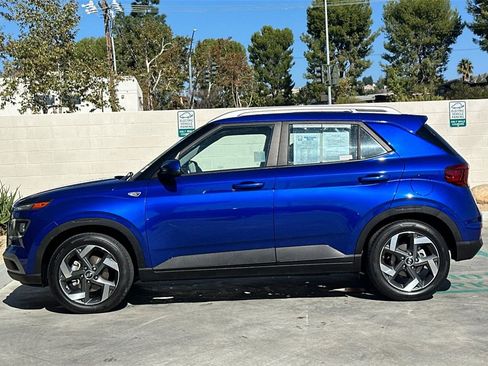 Used 2022 Hyundai Venue SEL image 9