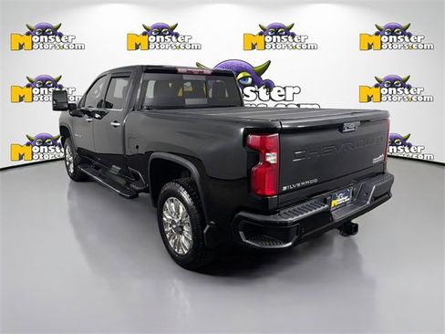 Used 2020 Chevrolet Silverado 3500 High Country w/ Technology Package image 7