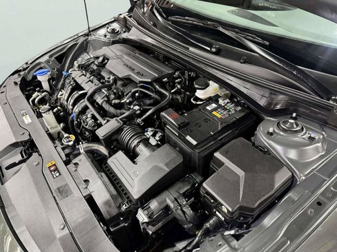 Used 2026 Hyundai Elantra SE FWD image 57