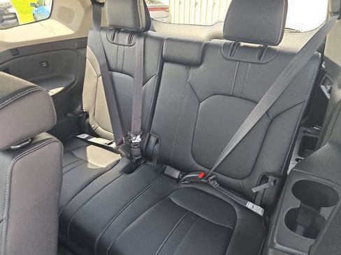 Certified 2024 Honda Pilot Elite image 26
