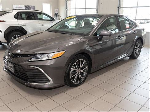 Used 2023 Toyota Camry XLE w/ Navigation Package AWD/4WD image 5