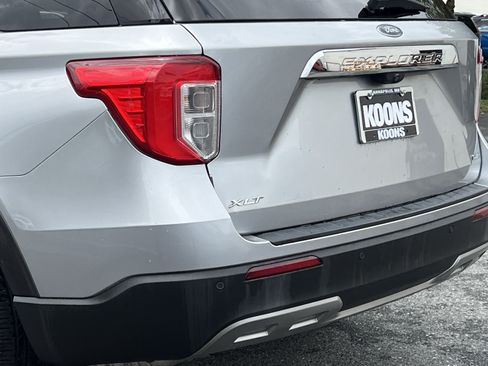 Used 2020 Ford Explorer XLT w/ Equipment Group 202A AWD/4WD image 36