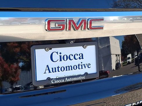 Used 2022 GMC Yukon XL Denali image 34