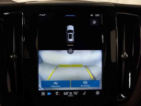 Used 2023 Volvo XC60 B5 Plus w/ Climate Package image 26