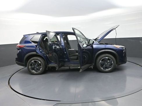 Used 2024 Nissan Rogue SV AWD/4WD image 47