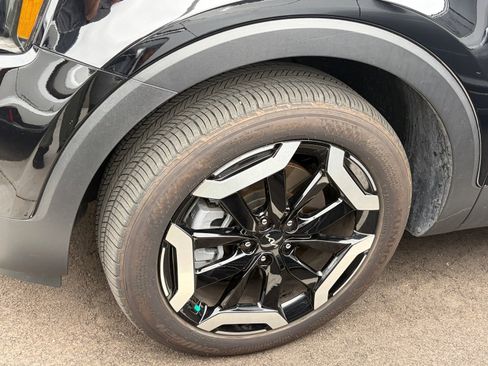 Used 2025 Kia Telluride S image 6