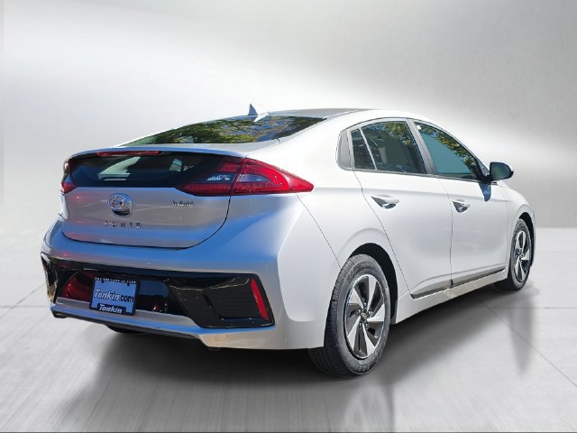 Used 2017 Hyundai Ioniq SEL FWD image 3