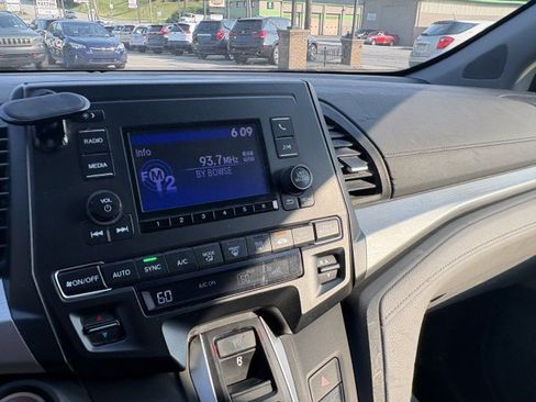 Used 2019 Honda Odyssey LX image 20