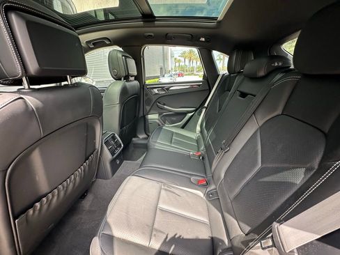 Certified 2026 Porsche Macan Turbo AWD/4WD image 37