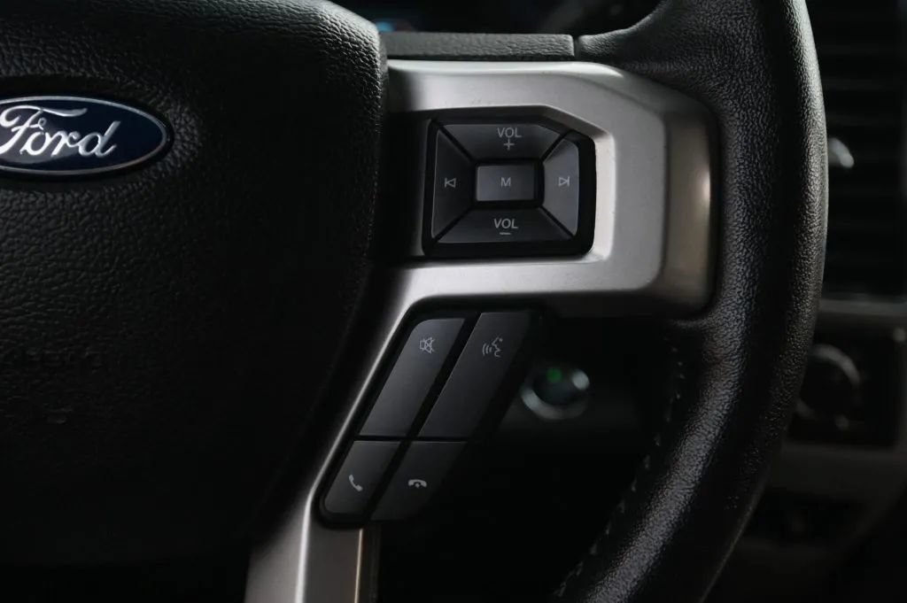 Used 2020 Ford F350 Lariat w/ Lariat Ultimate Package AWD/4WD image 26