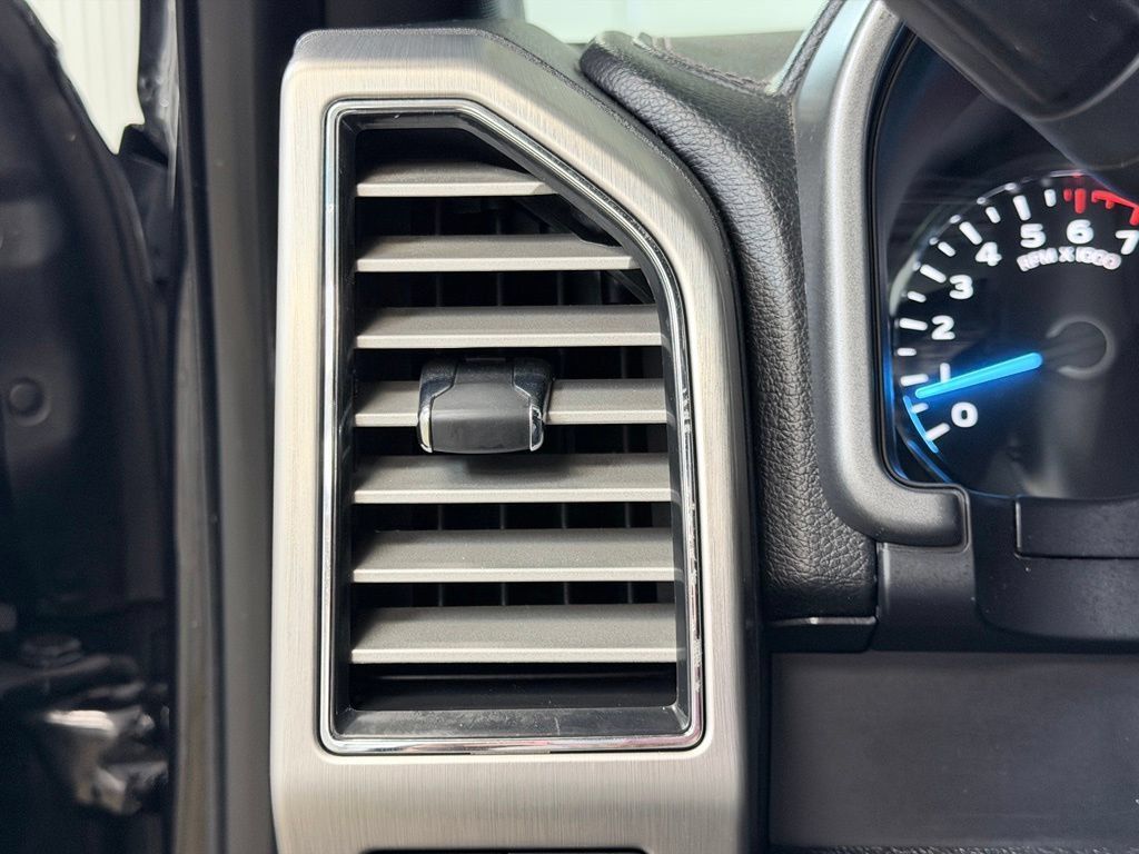 Used 2017 Ford F150 Platinum w/ Equipment Group 701A Luxury AWD/4WD image 42