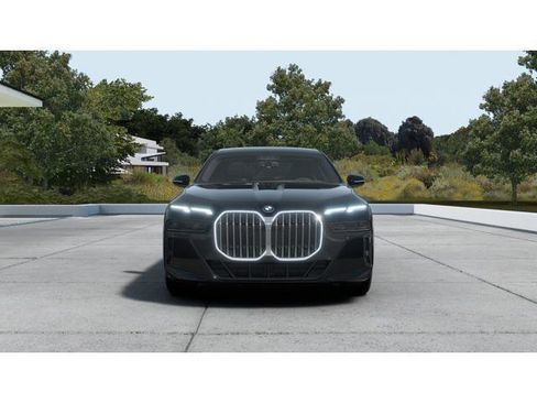 New 2026 BMW 740i xDrive image 3
