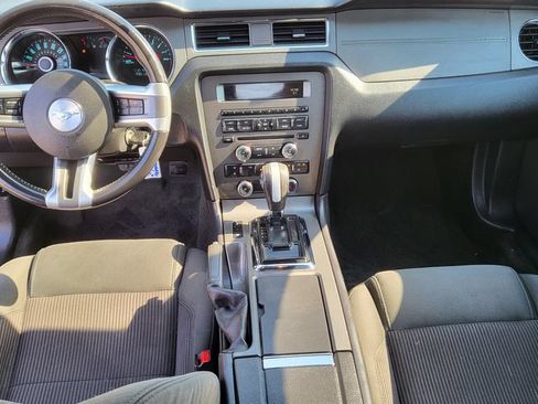 Used 2014 Ford Mustang Convertible RWD image 5
