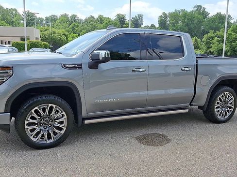 Used 2025 GMC Sierra 1500 Denali Ultimate AWD/4WD image 5