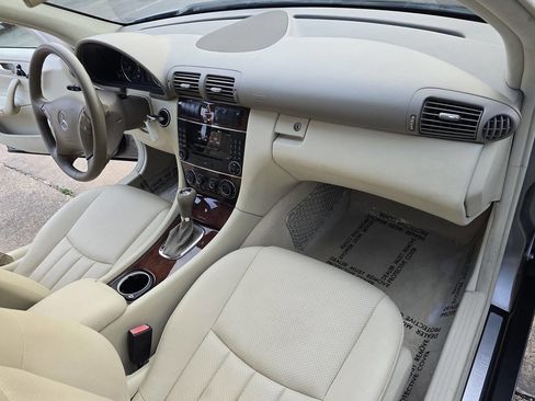 Used 2007 Mercedes-Benz C 280 Sedan image 26