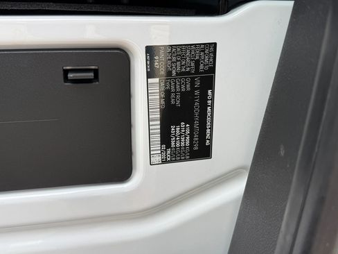 Used 2021 Mercedes-Benz Sprinter 2500 image 17
