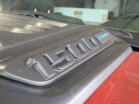 Used 2026 RAM 1500 Laramie AWD/4WD image 6