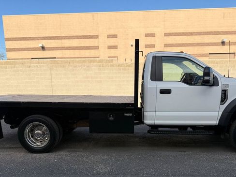 Used 2018 Ford F550 2WD Regular Cab Super Duty image 5
