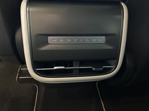Used 2024 Lincoln Nautilus Reserve image 15