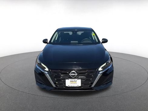 Used 2025 Nissan Altima 2.5 SV image 4