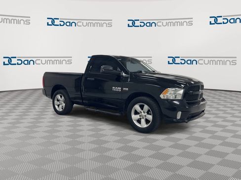 Used 2014 RAM 1500 Express RWD image 2