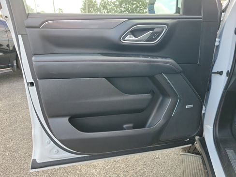 Used 2022 Chevrolet Tahoe RST w/ Luxury Package image 18