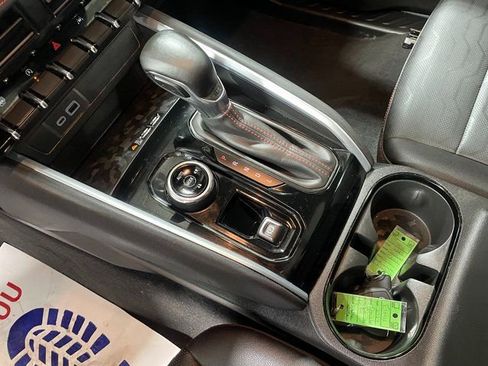 Used 2023 Chevrolet Colorado Z71 w/ Z71 Convenience Package 2 image 17