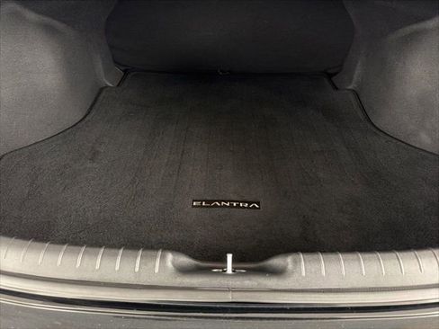 Certified 2025 Hyundai Elantra Sport image 32