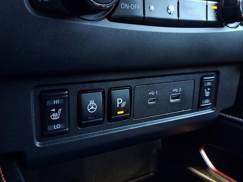 Used 2023 Nissan Frontier PRO-4X w/ Pro-4X Premium Package image 23