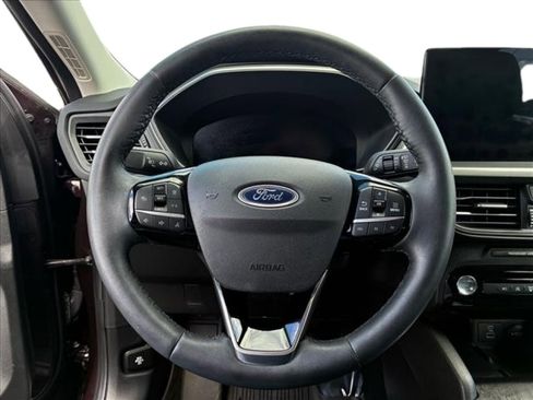 Used 2023 Ford Escape Active w/ Tech Pack #2 AWD/4WD image 10