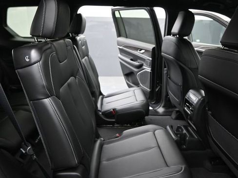 New 2026 Jeep Grand Cherokee L Limited AWD/4WD image 20