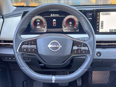 Used 2023 Nissan Ariya FWD image 19