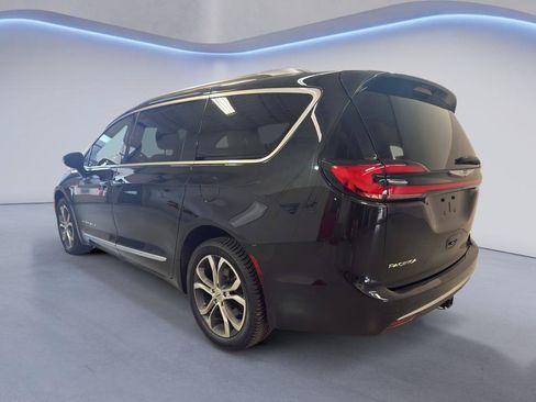 Used 2022 Chrysler Pacifica Pinnacle AWD/4WD image 5