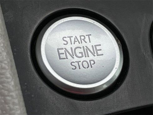 Used 2019 Volkswagen Jetta SEL image 21