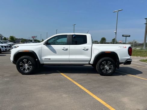 Used 2024 GMC Canyon AT4 w/ Canyon Safety Plus Package AWD/4WD image 10