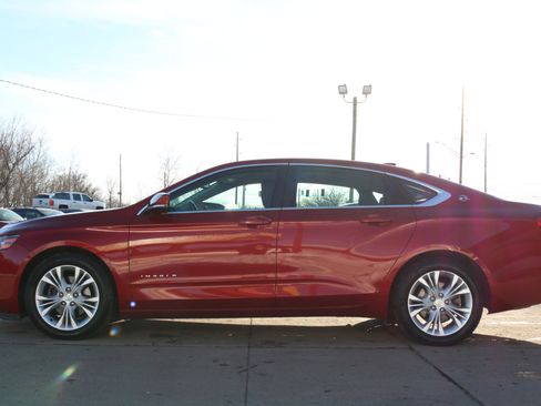 Used 2015 Chevrolet Impala LT w/ Convenience Package image 16