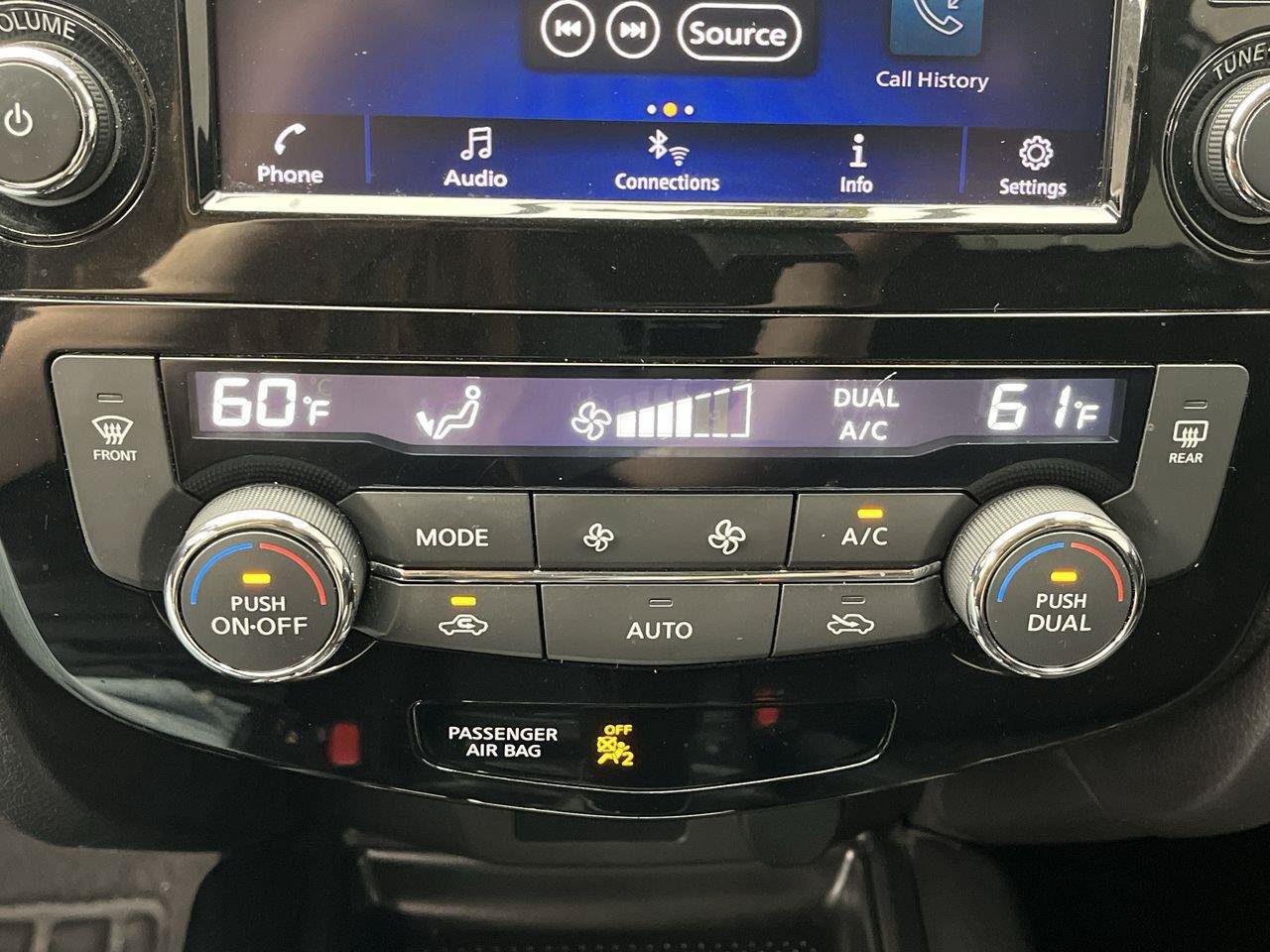 Used 2020 Nissan Rogue SV AWD/4WD image 18
