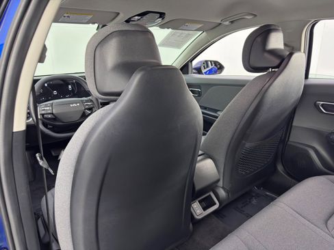 Used 2025 Kia K4 EX image 36