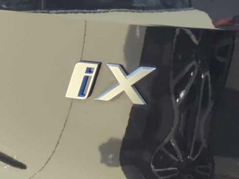 Used 2025 BMW iX xDrive50 image 12
