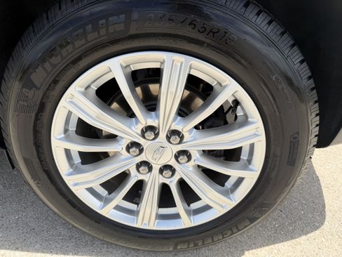 Used 2019 Cadillac XT5 Premium Luxury FWD image 30