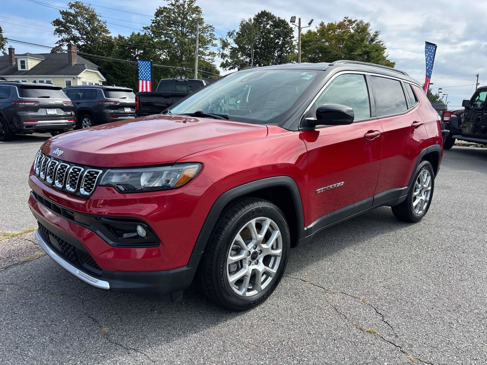 Certified 2025 Jeep Compass Limited AWD/4WD image 7