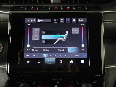 Used 2023 Jeep Grand Cherokee Altitude image 26