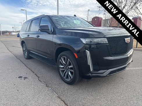 Used 2023 Cadillac Escalade ESV Sport image 3