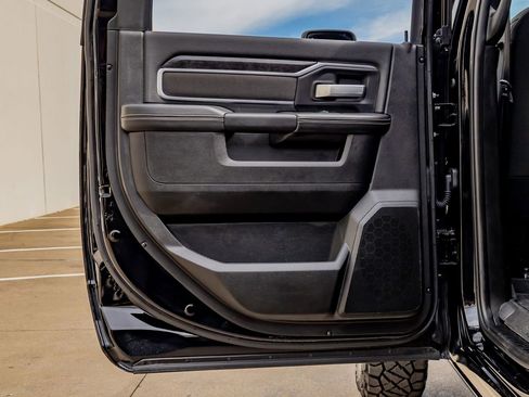 Used 2024 RAM 3500 Big Horn w/ Night Edition AWD/4WD image 35
