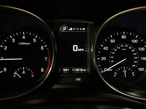 Used 2018 Hyundai Santa Fe Limited AWD/4WD image 17